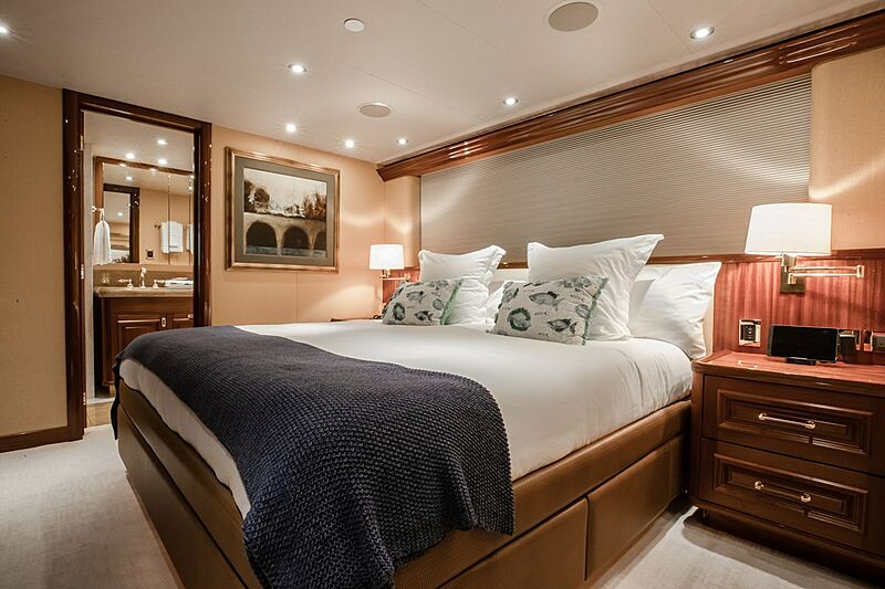Nina Lu yacht stateroom