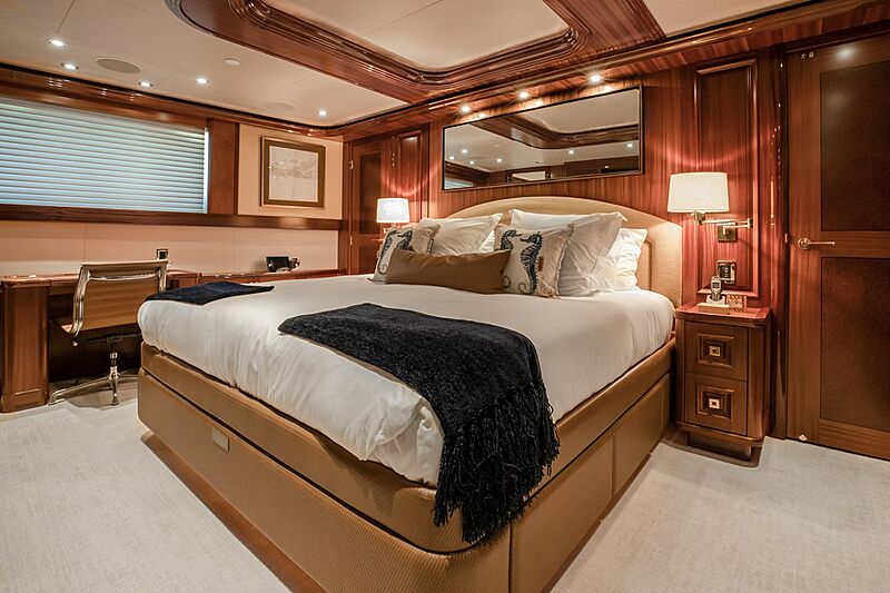 Nina Lu yacht stateroom