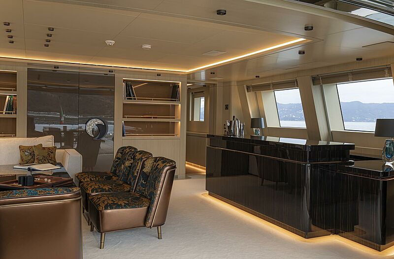 Run Away yacht saloon