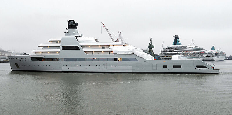 Solaris yacht by Lloyd Werft