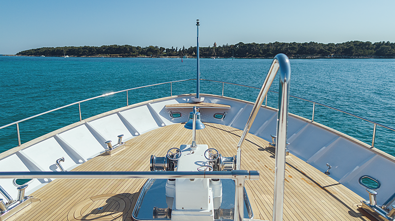 Freemont yacht deck