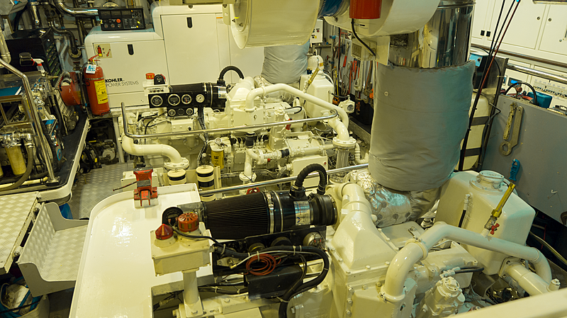Freemont yacht engine room