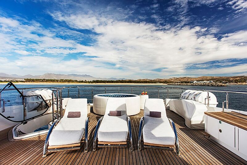 Komokwa yacht deck