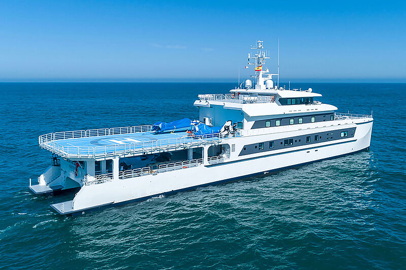 Wayfinder yacht cruising