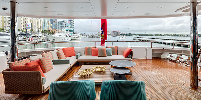 Halo yacht aft deck