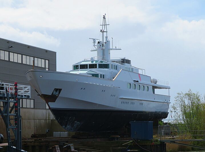Azteca yacht out of water at Balk Shipyard