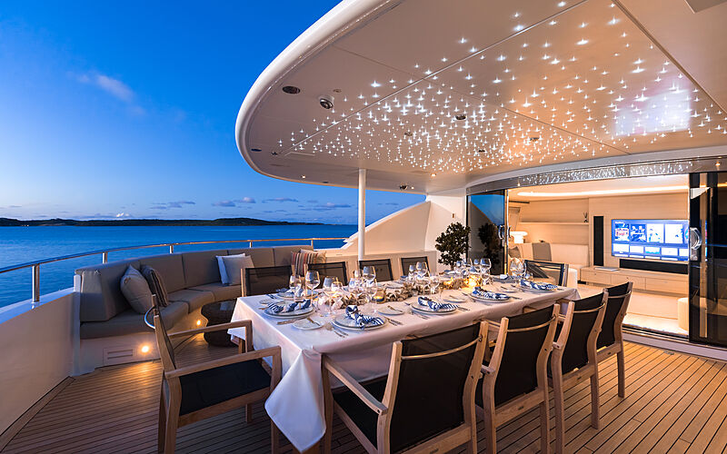 G3 yacht aft deck
