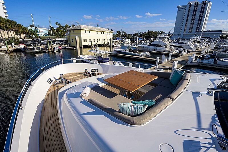 STAE yacht foredeck