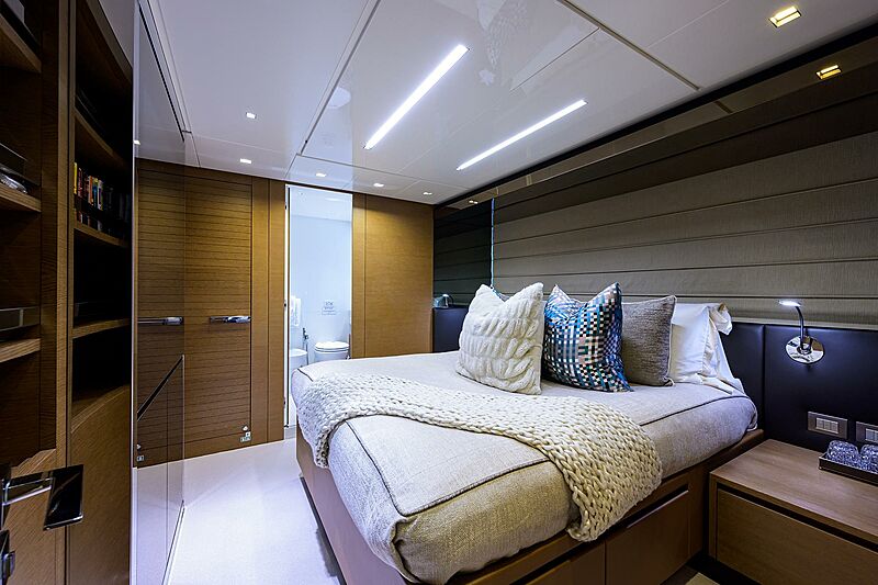STAE yacht stateroom