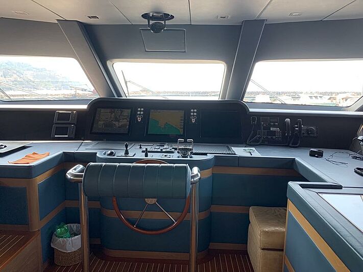 Serenity Mia yacht wheelhouse