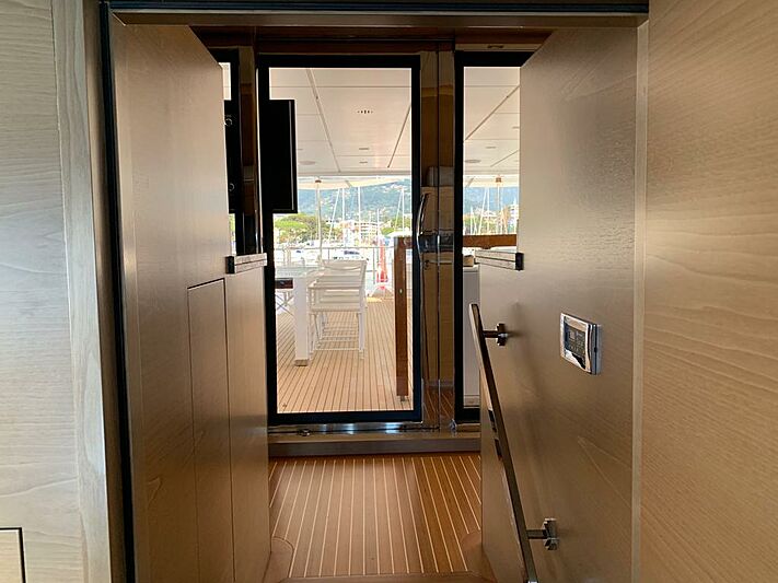 Serenity Mia yacht