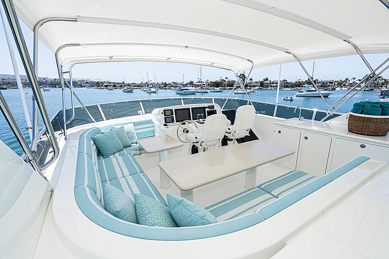 Esoteric yacht flybridge