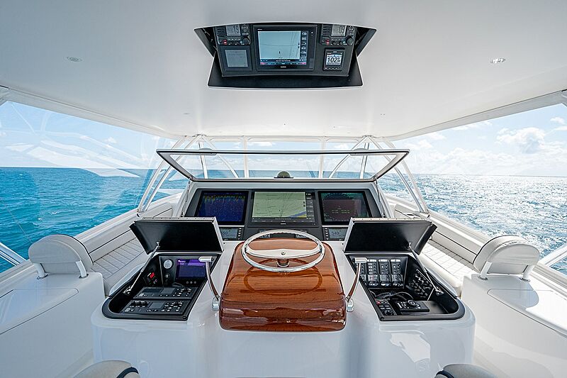 Ghost yacht flybridge