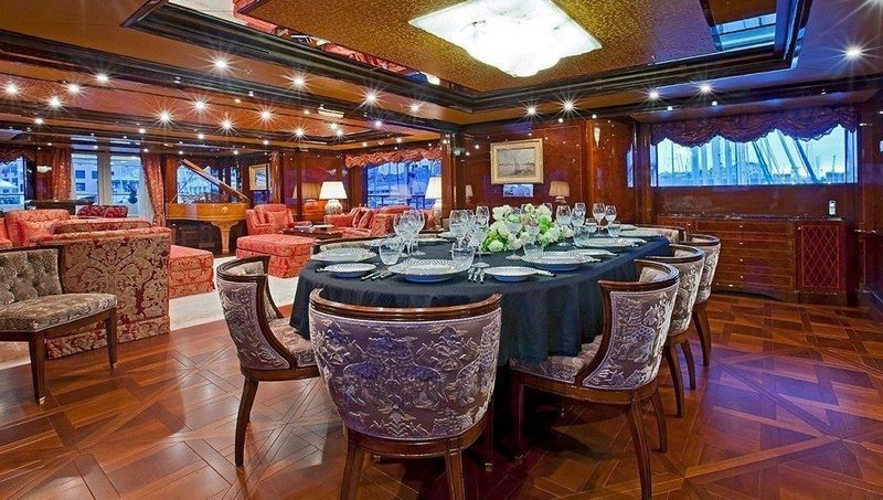 Ulysses dining room