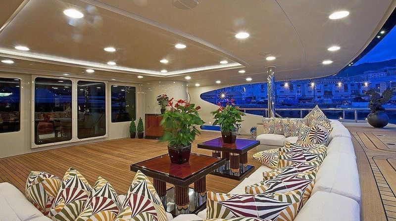 Ulysses main aft deck