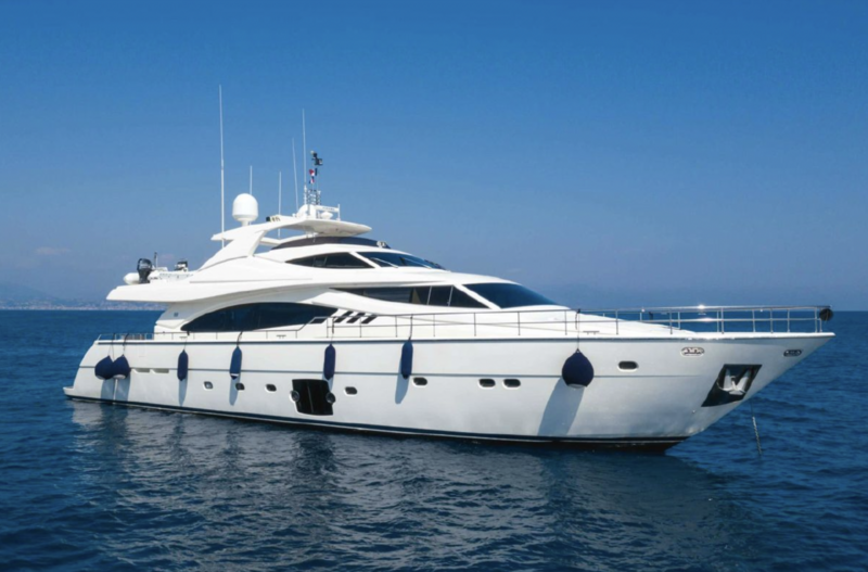 Goneedays III yacht anchored