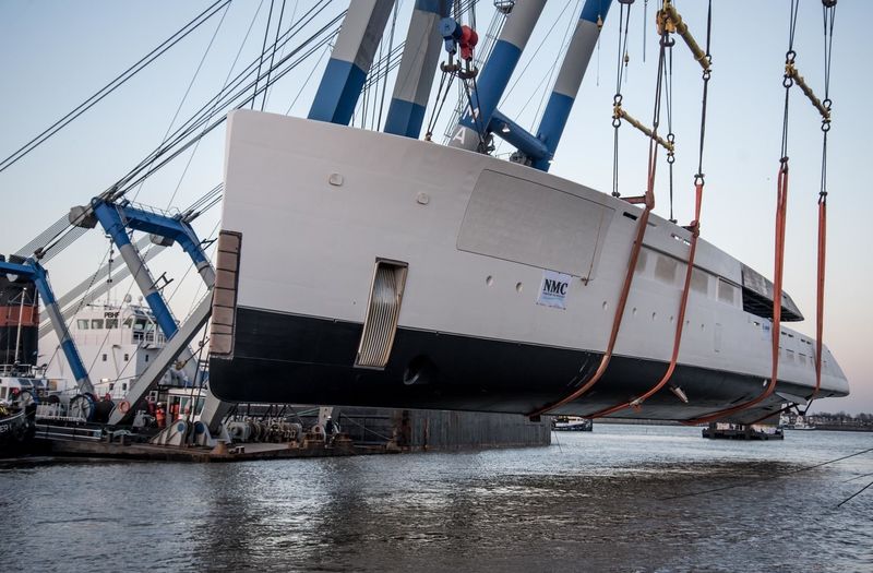 Feadship Project 818