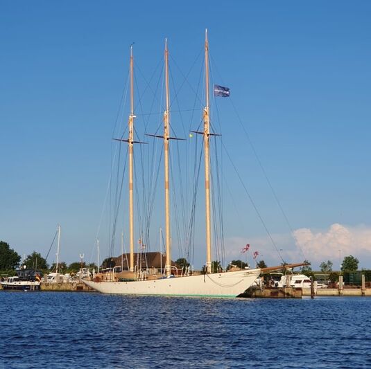 WOLFHOUND Yacht News Superyacht by GraafShip SYT