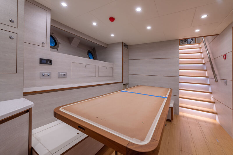 Photo Eurocraft 44 Explorer 607 yacht crew quarters SYT