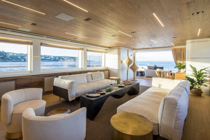 34m CdM motor yacht Mimi La Sardine enters the market SYT