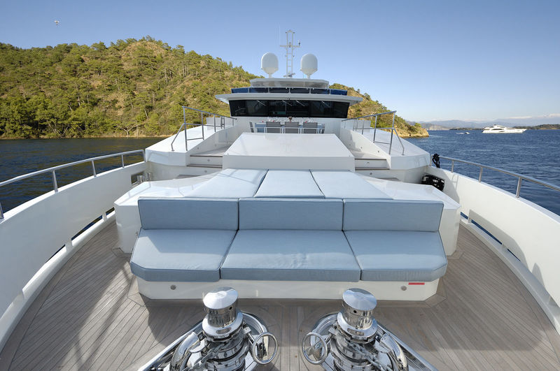 Serenitas foredeck