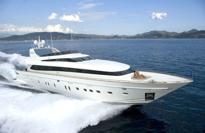Lady Elaine a Canados 110 motor yacht