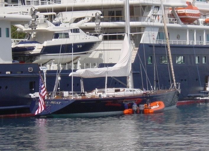 Extra-Beat in Monaco next to Le Grand Bleu