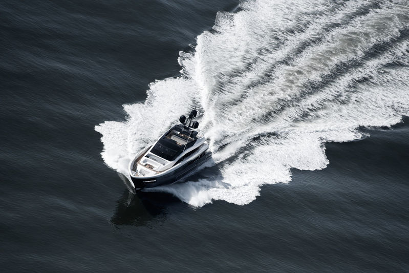 Heesen Irisha on seatrials