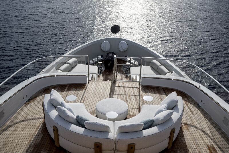 36m Sanlorenzo motor yacht Unique S on the market
