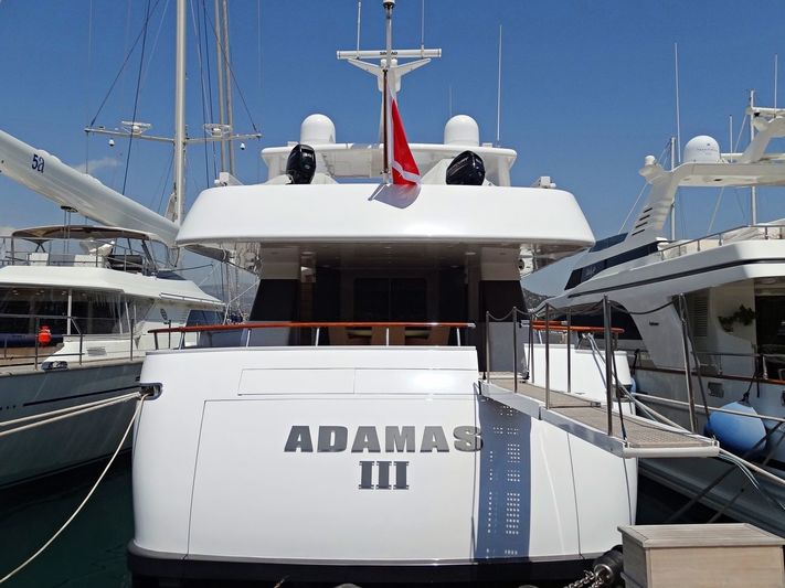 Adamas III in Astir Marina