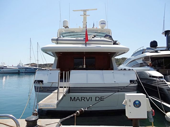Marvi De in Astir Marina