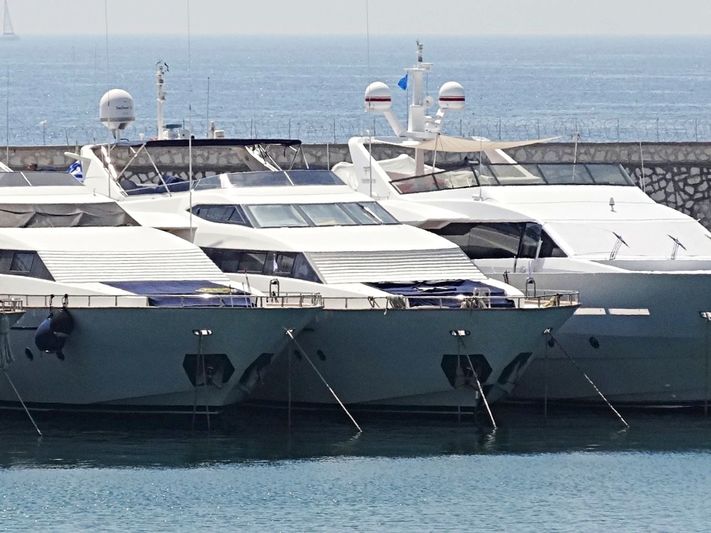 Obsession in Zeas Marina
