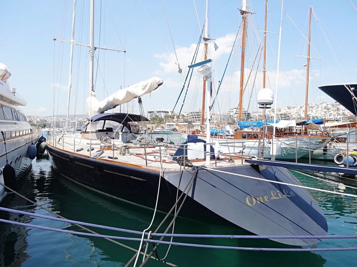 One Lilo in Zeas Marina