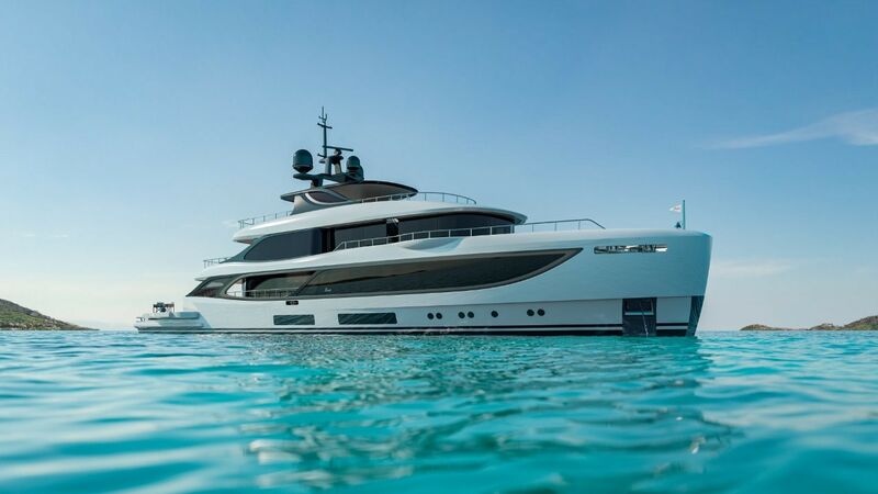 28m Sunseeker motor yacht Satoshi Nakamoto for sale