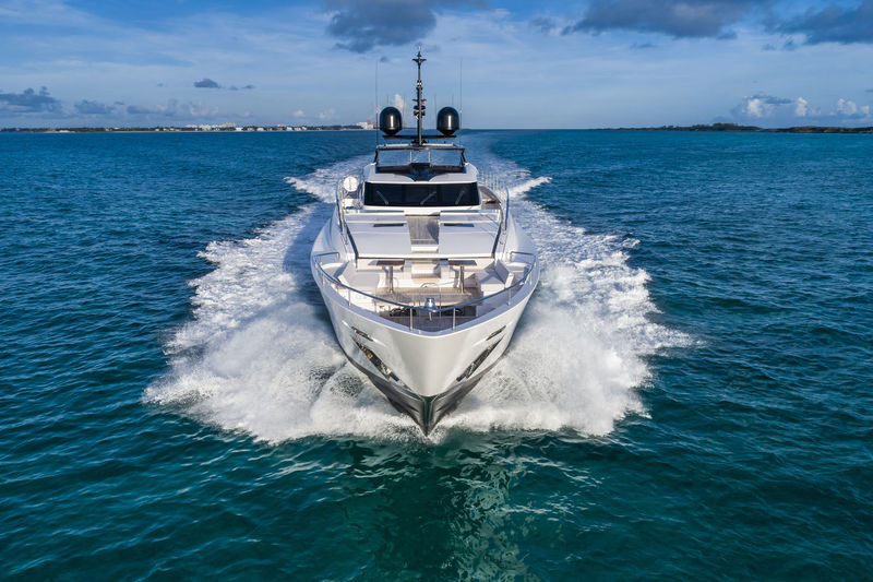 Vista Blue cruising