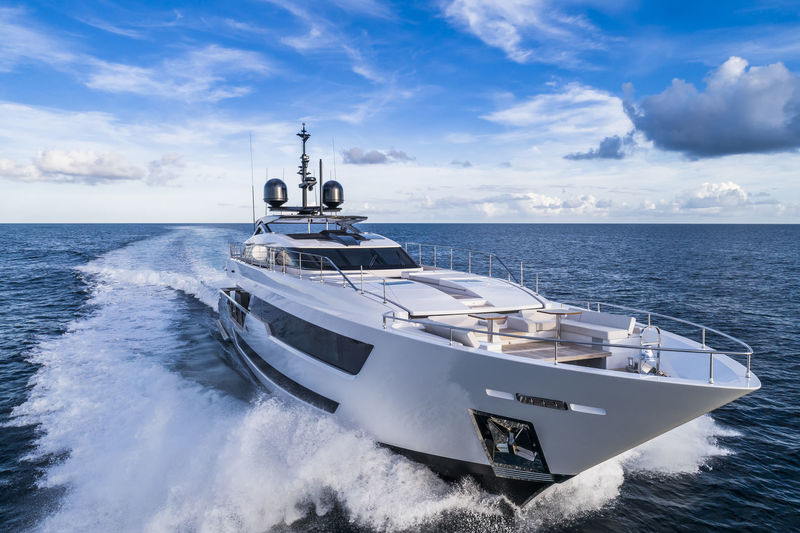 Vista Blue cruising