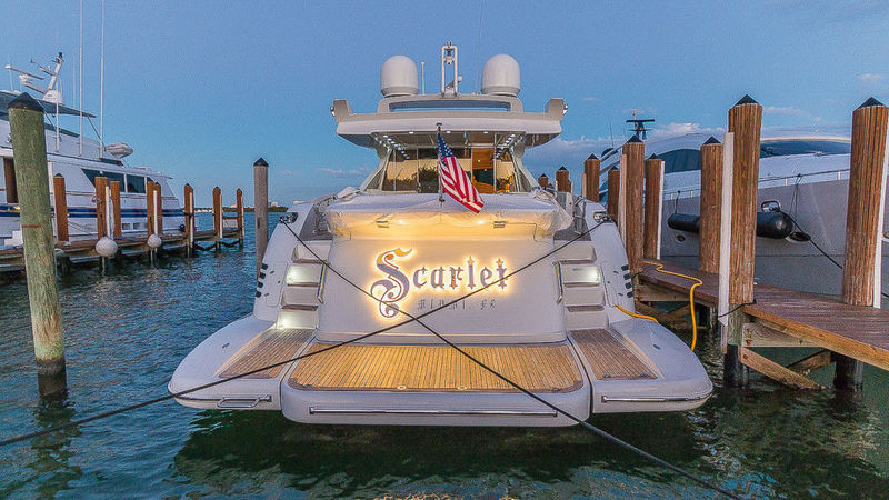 Azimut 86S Scarlet