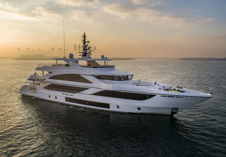 C'est La Vie anchored