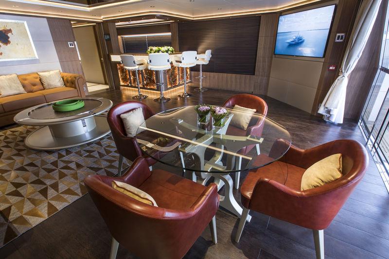 C'est La Vie cigar lounge