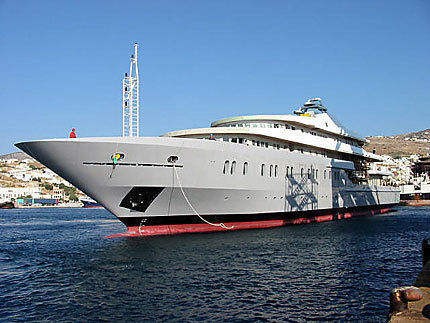 Annaliesse at Neorion Syros shipyards