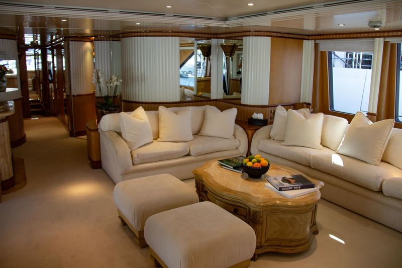 Lumiere main saloon