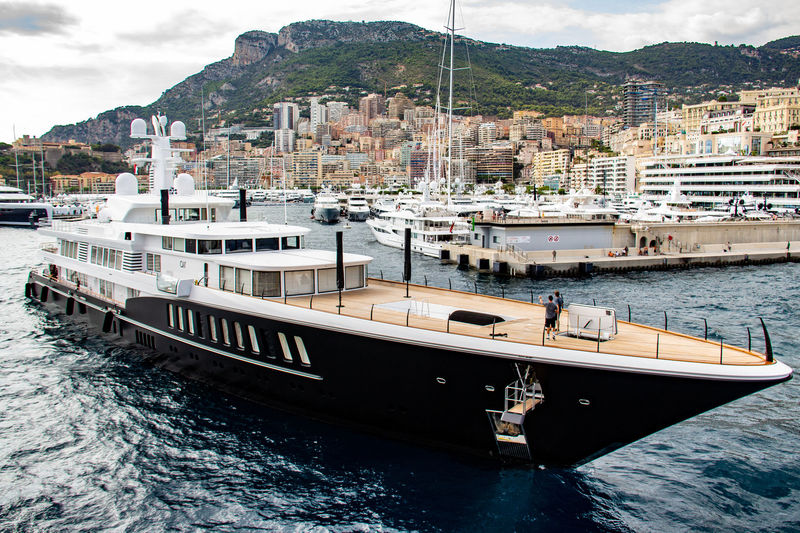 Air arriving in Monaco