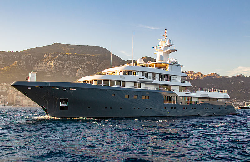Planet Nine at anchor in Monaco
