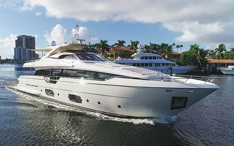 Ferretti 960 yacht Club M