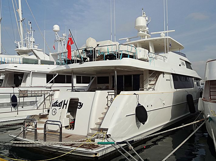Hataty in Piraeus