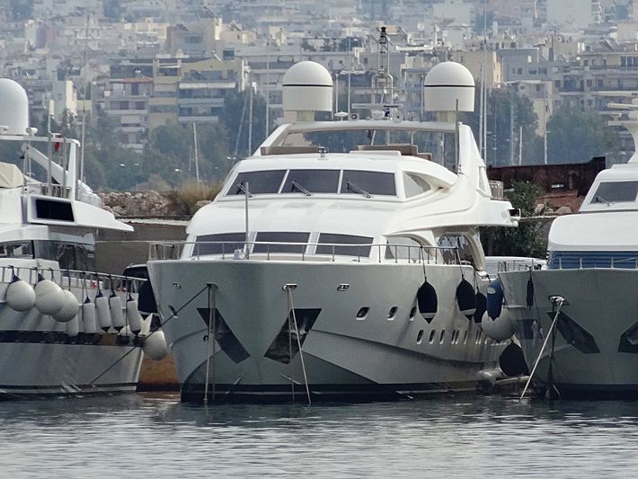 Wisper V in Athens