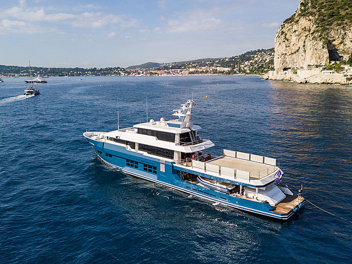 klass Nautique anchored in Eze sur Mer