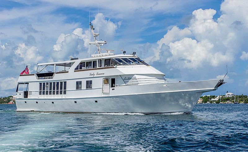Lady Tamara cruising