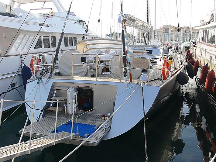 Attimo yacht in Cannes