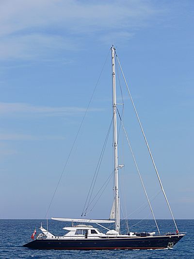 Parsial II yacht cruising off Antibes